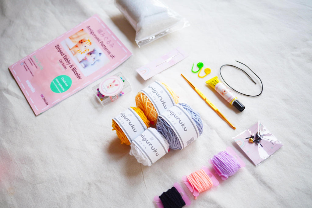 Striped Tabby and Bicolor Cat Amigurumi DIY Kit