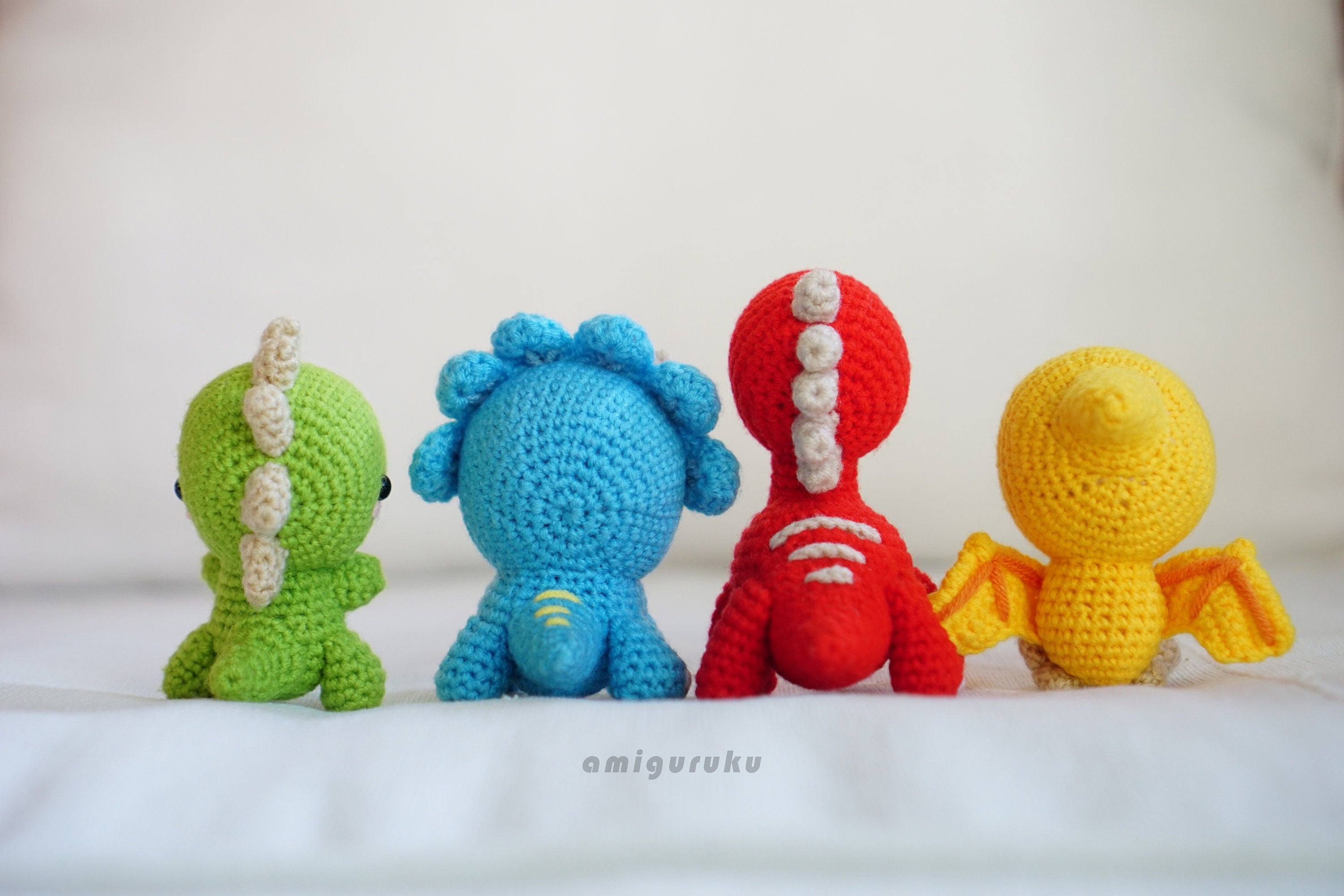 Amiguruku Dinosaur: T-Rex, Pterodactyl, Triceratops, Amargasaurus