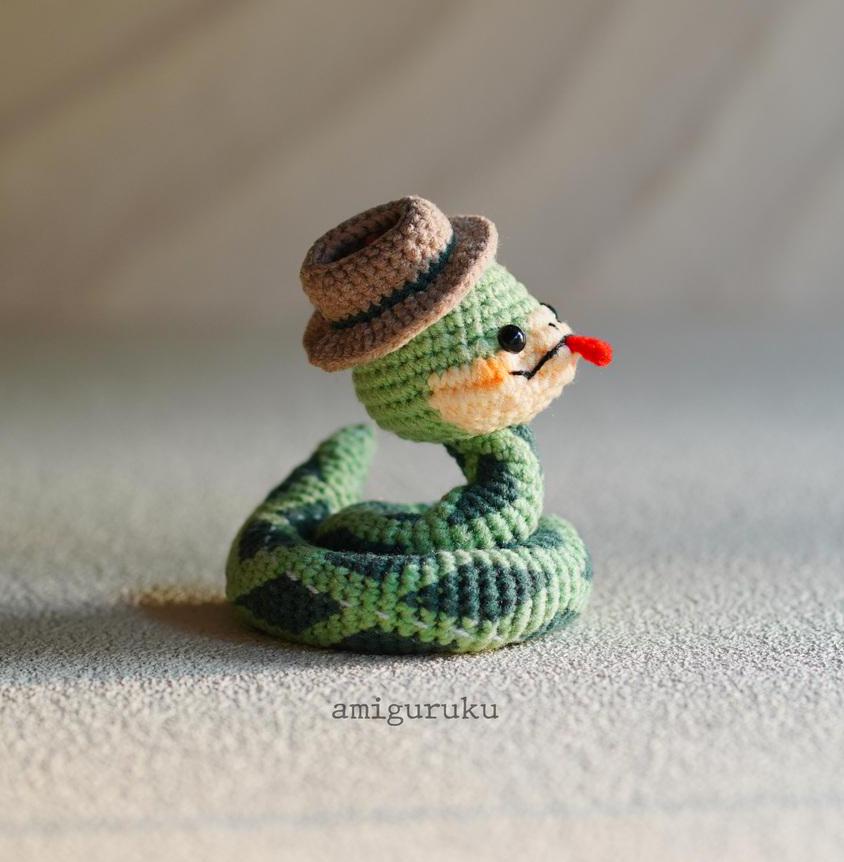 Slippy the Snake Amigurumi Doll