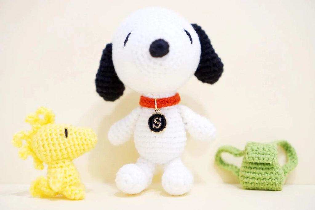 Beagle & Yellow Bird Amigurumi Doll