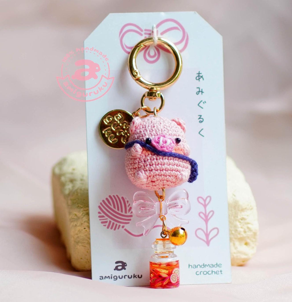 Sling Bag Pig Amigurumi Keychain