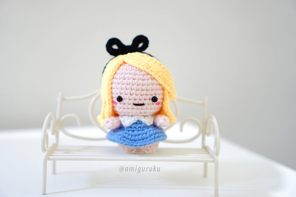 Alice of the Wonderland Amigurumi Crochet Pattern