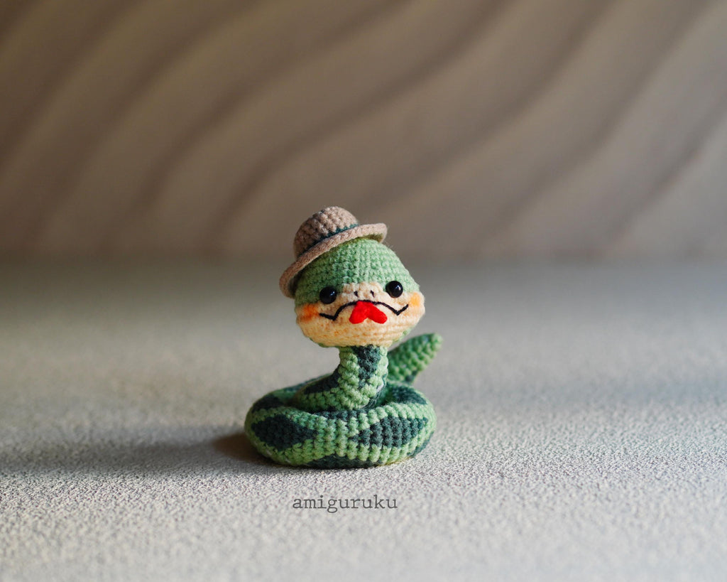 Slippy the Snake Amigurumi Crochet Pattern