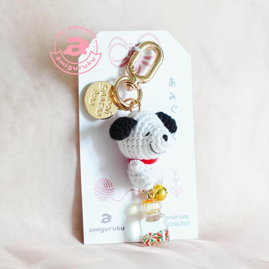 White Beagle Puppy Amigurumi Keychain