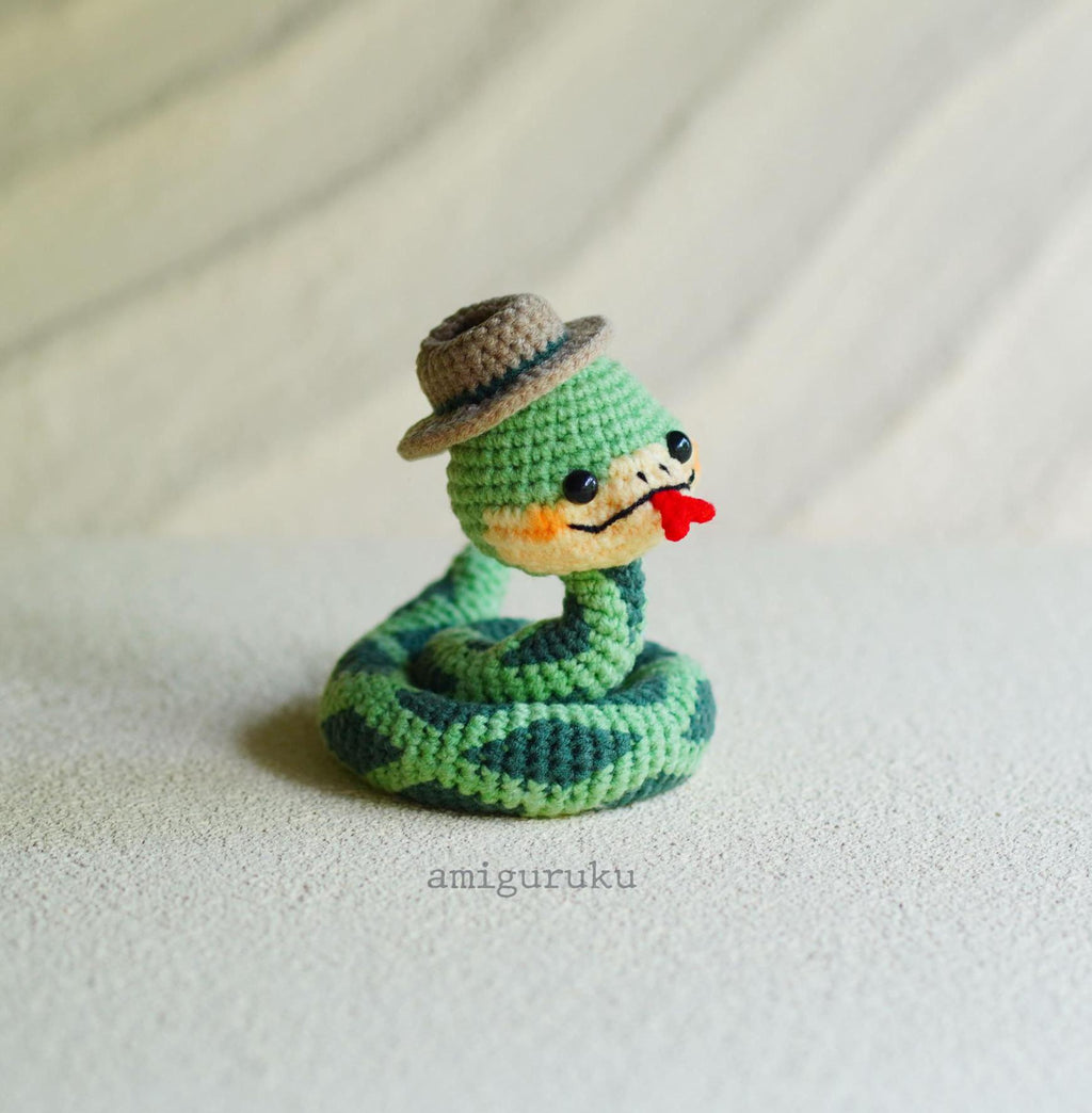 Slippy the Snake Amigurumi Crochet Pattern